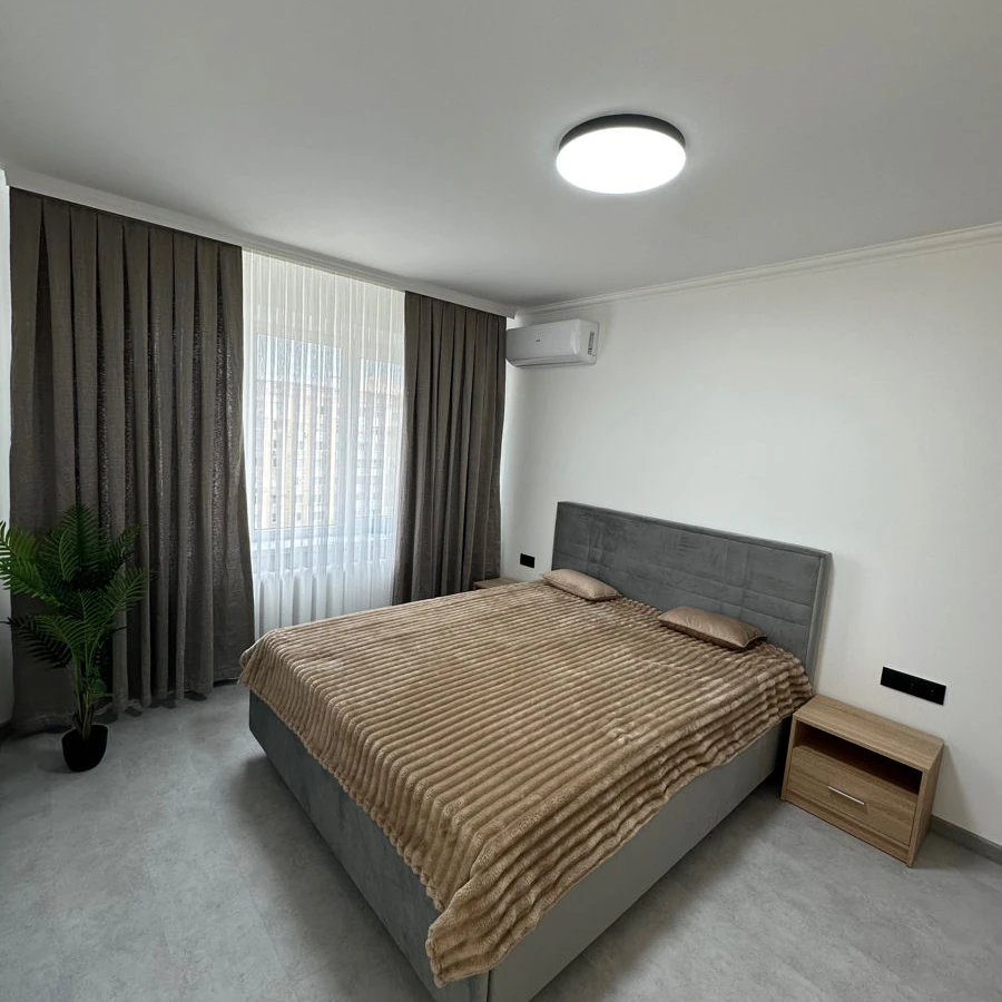 Chișinău, Ciocana, Bd. Mircea cel Bătrân nr.4/1 Chirie apartament cu 2 odai