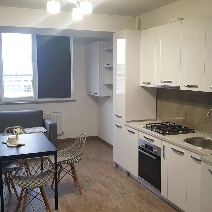 Chișinău, Buiucani, Bd. Alba-Iulia 75/8A Chirie apartament cu 2 odai