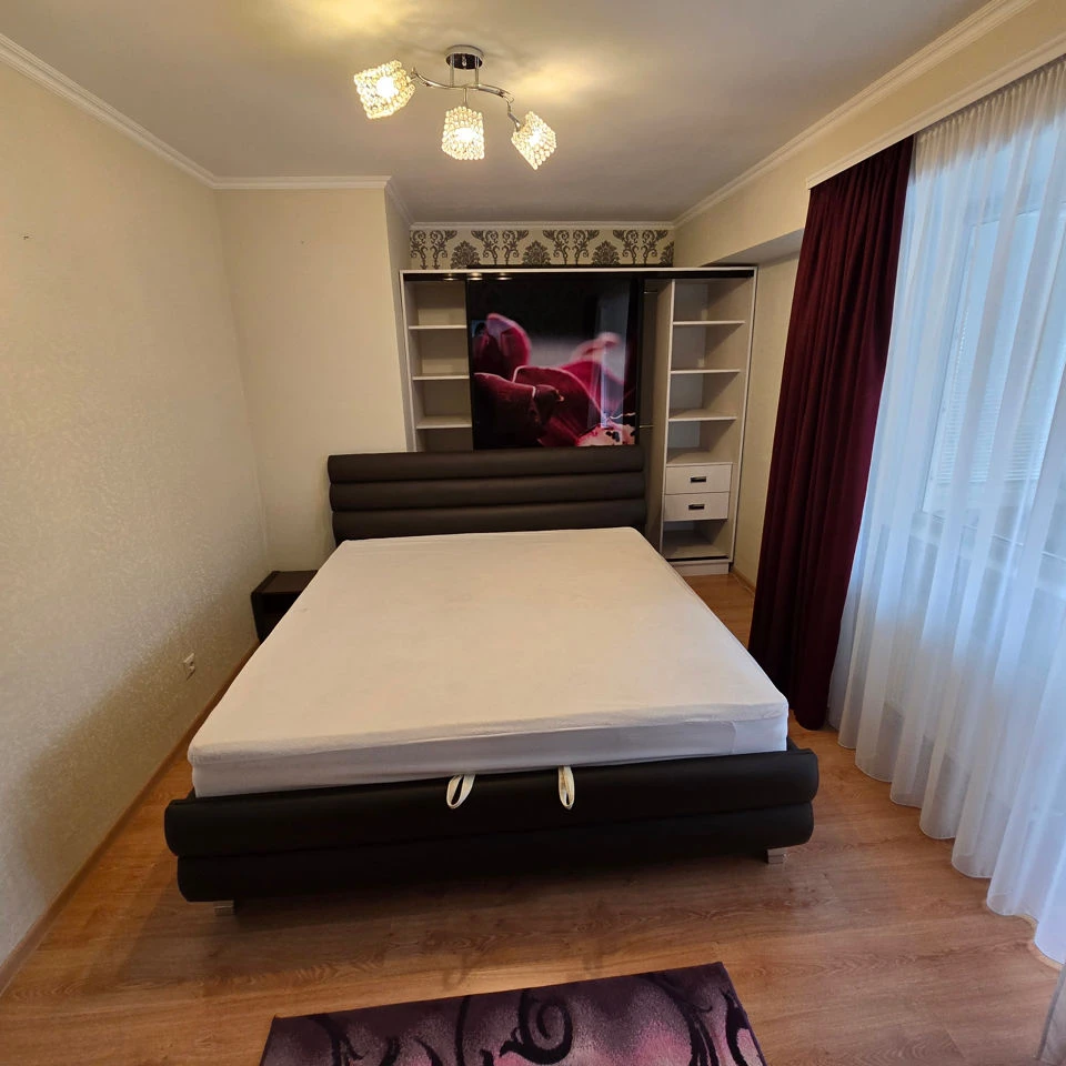 Stăuceni, Centru, ул. Унирий nr.20/2 Chirie apartament cu 2 odai