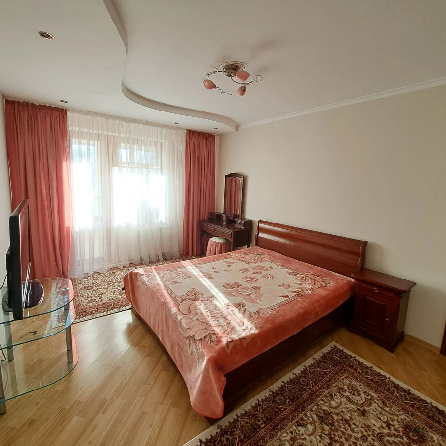 Chișinău, Botanica, Bd. Cuza Vodă nr.18 Chirie apartament cu 3 odai
