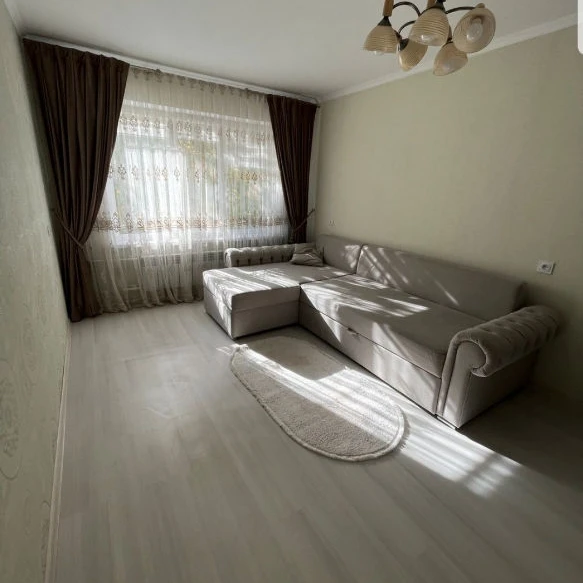 Chișinău, Ciocana, Bd. Mircea cel Bătrân nr.19/1 Chirie apartament cu 2 odai