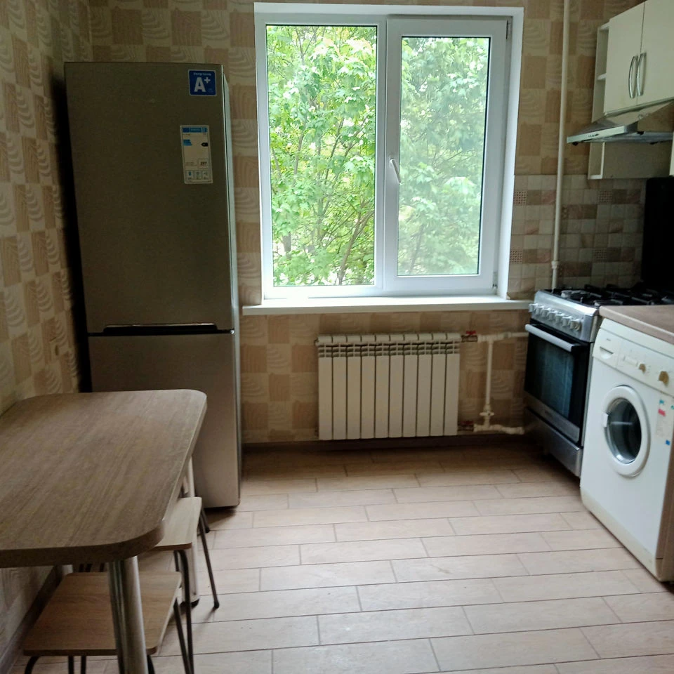 Chișinău, Botanica, Bd. Dacia 38 Chirie apartament cu 2 odai
