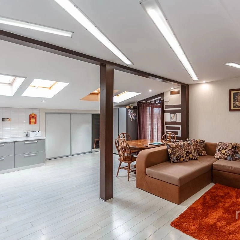 Chișinău, Centru, Str. Constantin Vârnav 21 Chirie apartament cu 3 odai