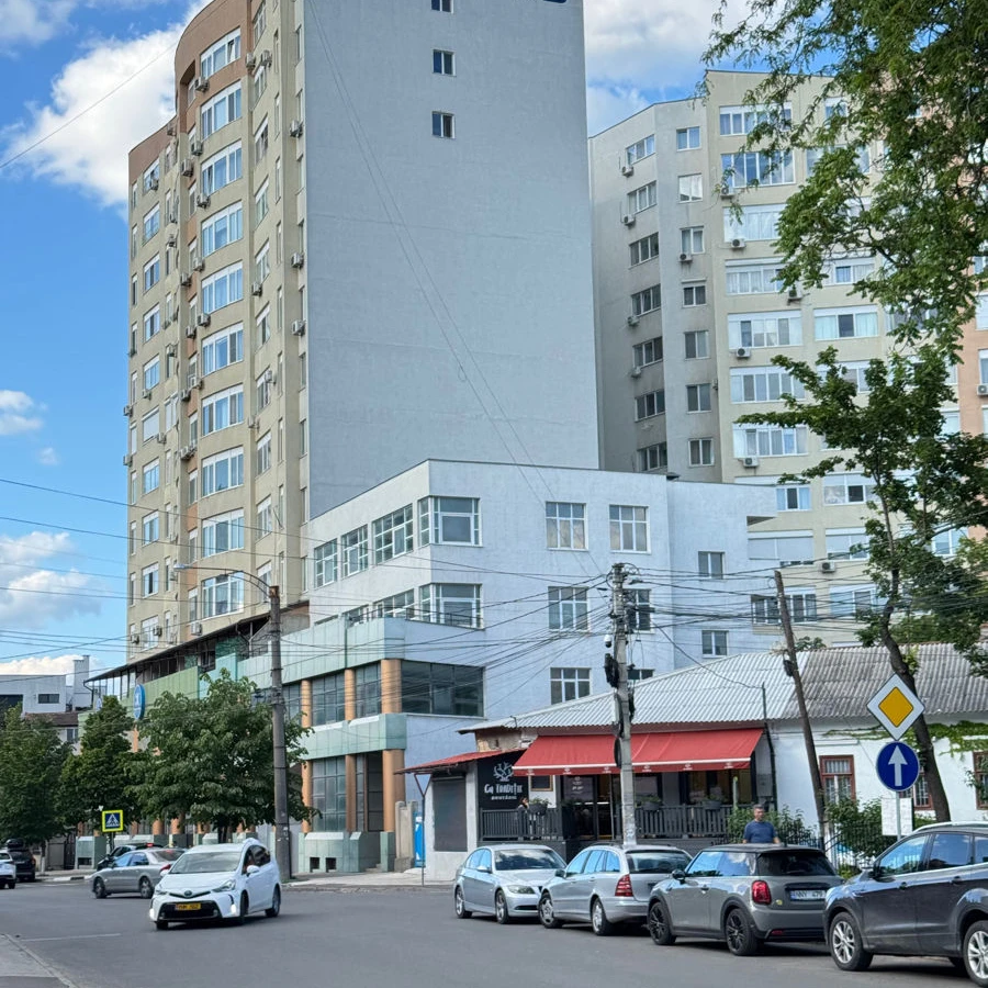 Chișinău, Centru, Str. Petru Rareș nr.36 Chirie apartament cu 3 odai
