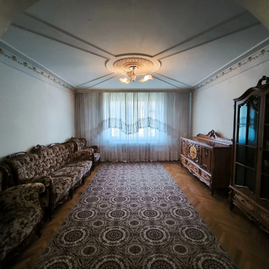 Chișinău, Ciocana, Str. Mihail Sadoveanu nr.28 Chirie apartament cu 3 odai