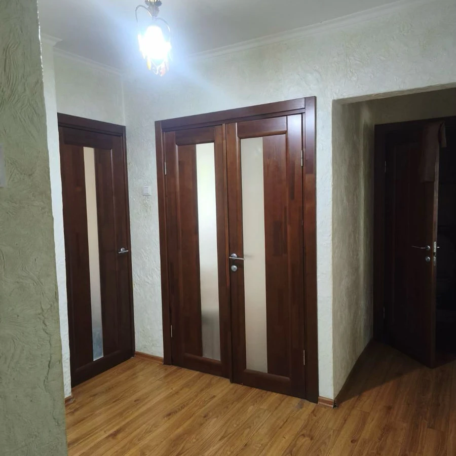 Chișinău, Ciocana, Voluntarilor nr.12/2 Renting a three-room apartment
