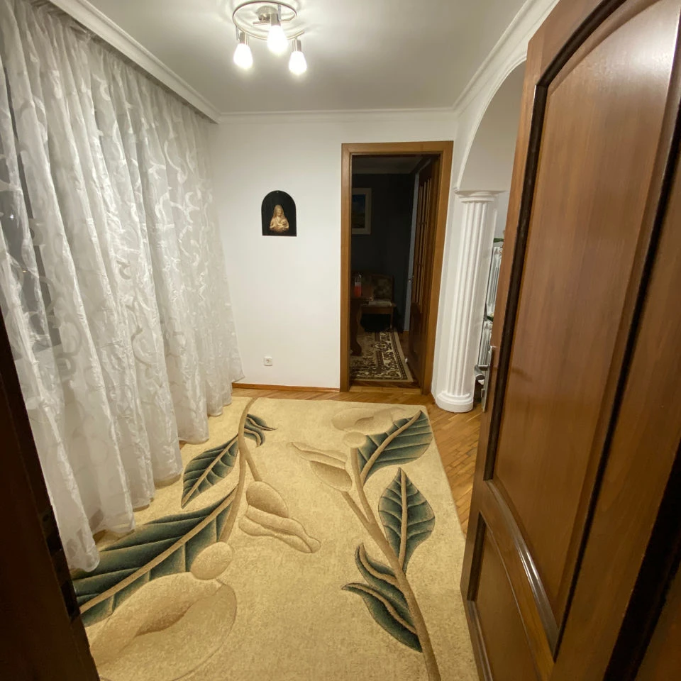 Chișinău, Botanica, Str. Grenoble 161/3 Chirie apartament cu 2 odai