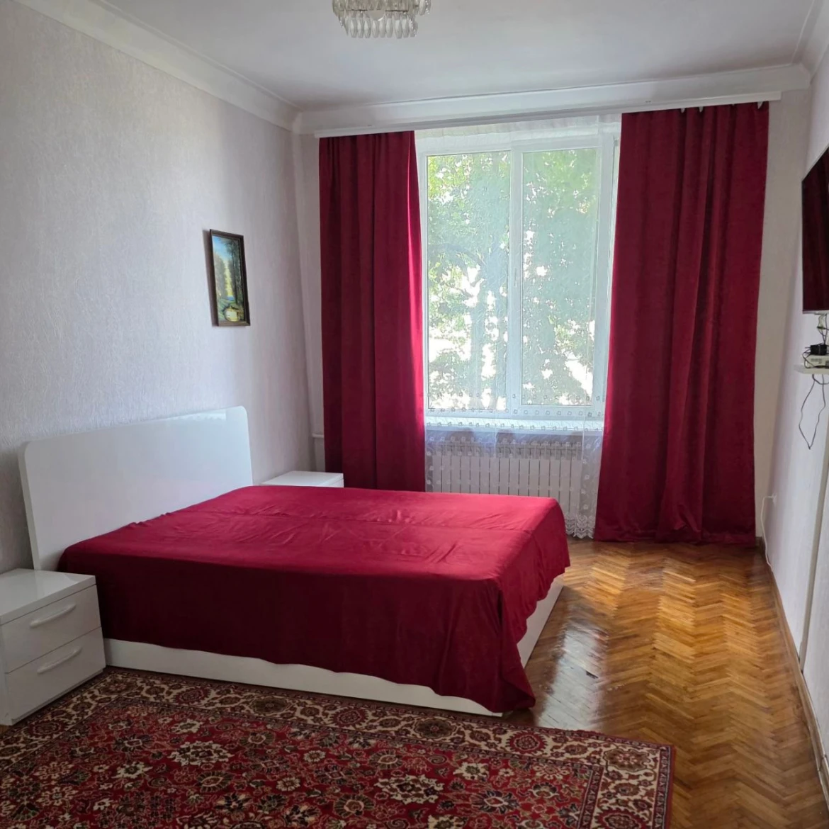 Chișinău, Centru, Bd. Ştefan cel Mare şi Sfânt nr.64 Chirie apartament cu 2 odai