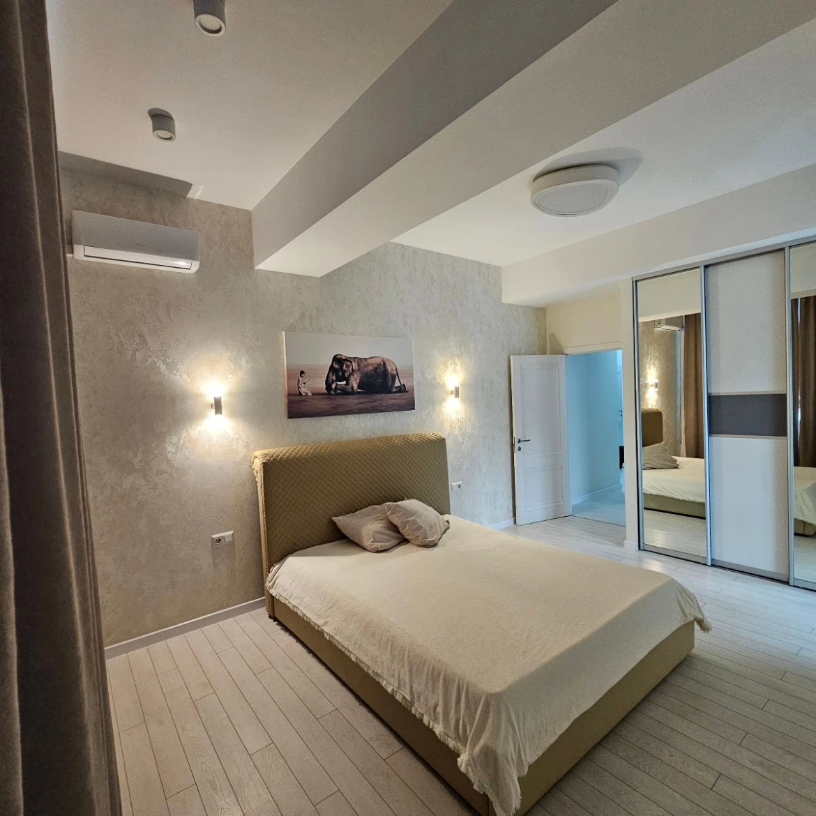 Chișinău, Centru, Str. Nicolae Starostenco nr.25 Chirie apartament cu 2 odai