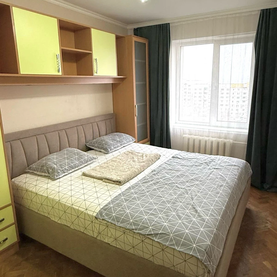 Chișinău, Centru, Str. Ismail 102/4 Chirie apartament cu 2 odai