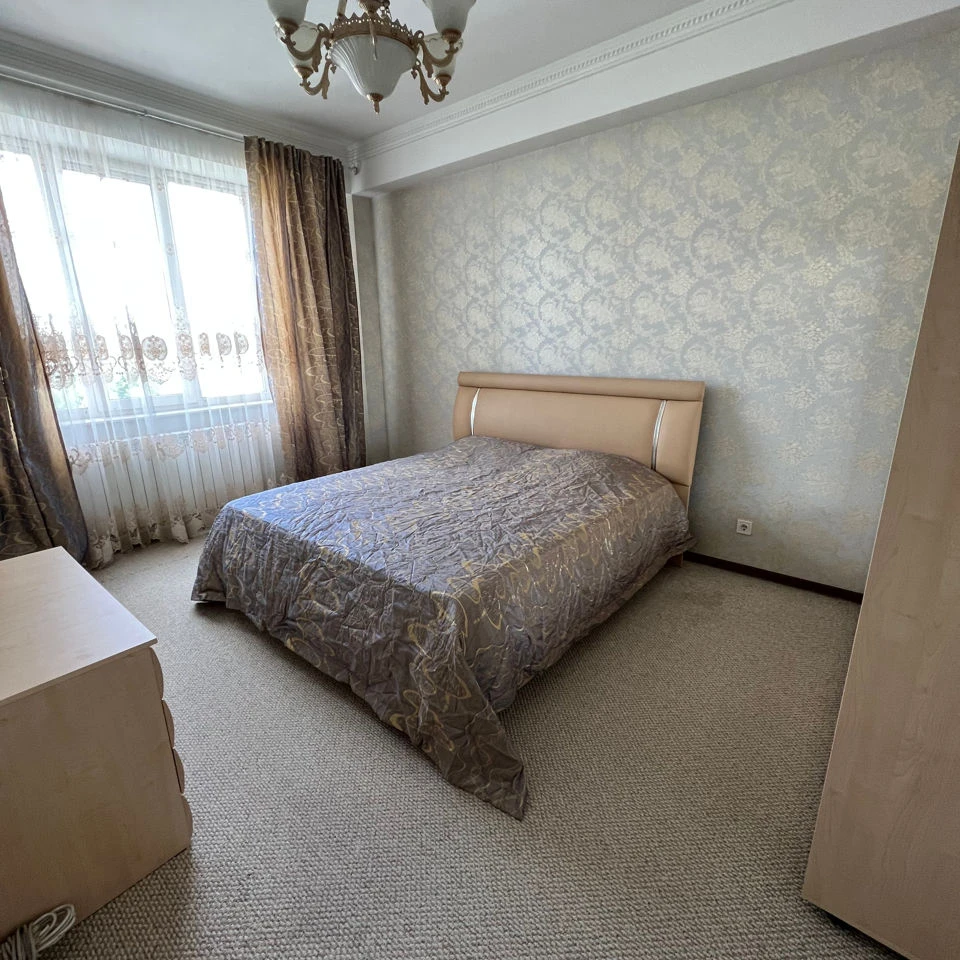 Chișinău, Centru, Str. Lev Tolstoi 74 Chirie apartament cu 2 odai